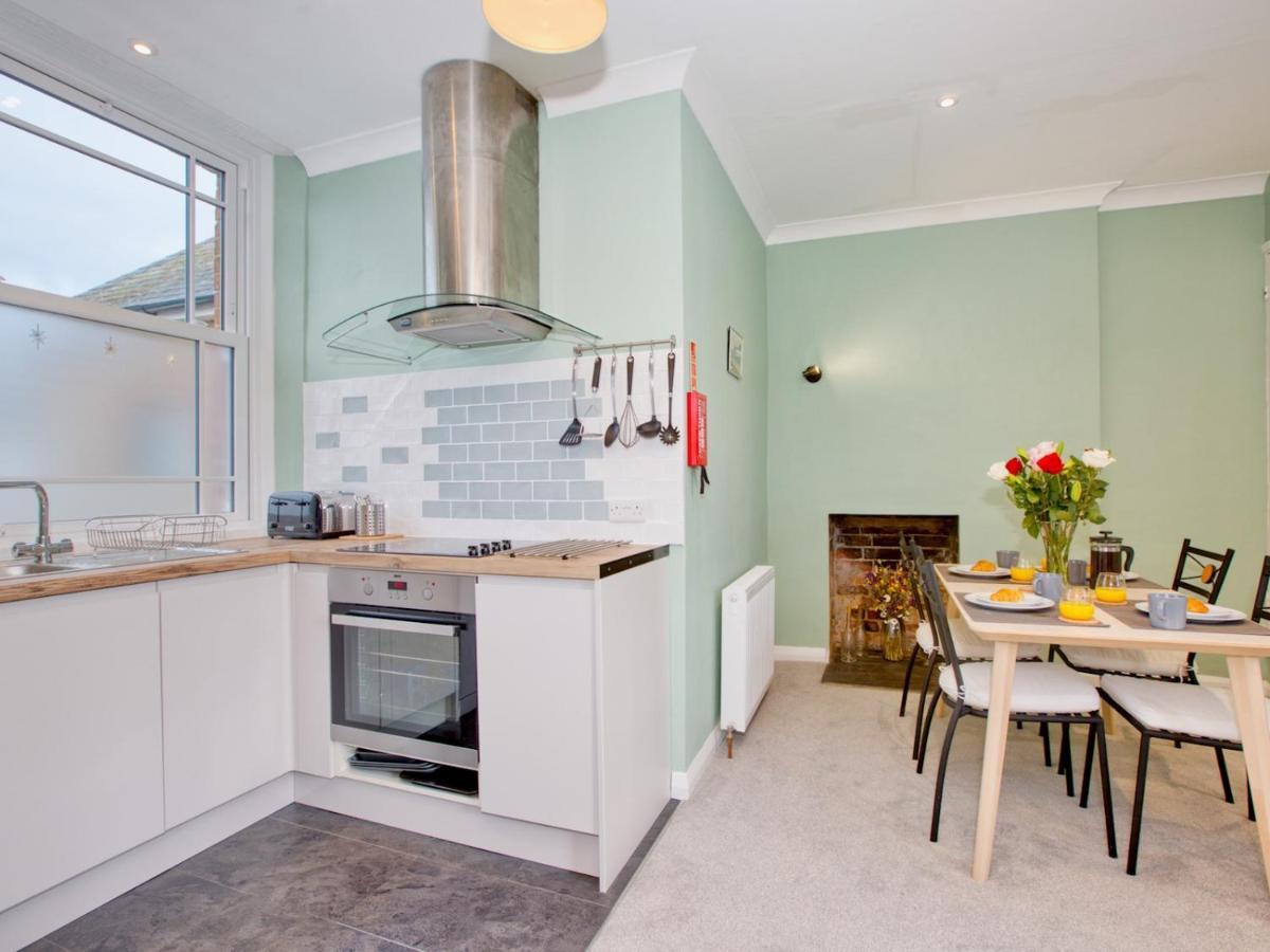 Pass The Keys Lovely 2-Bed Apartment Colyton Near Jurassic Coast Exterior photo